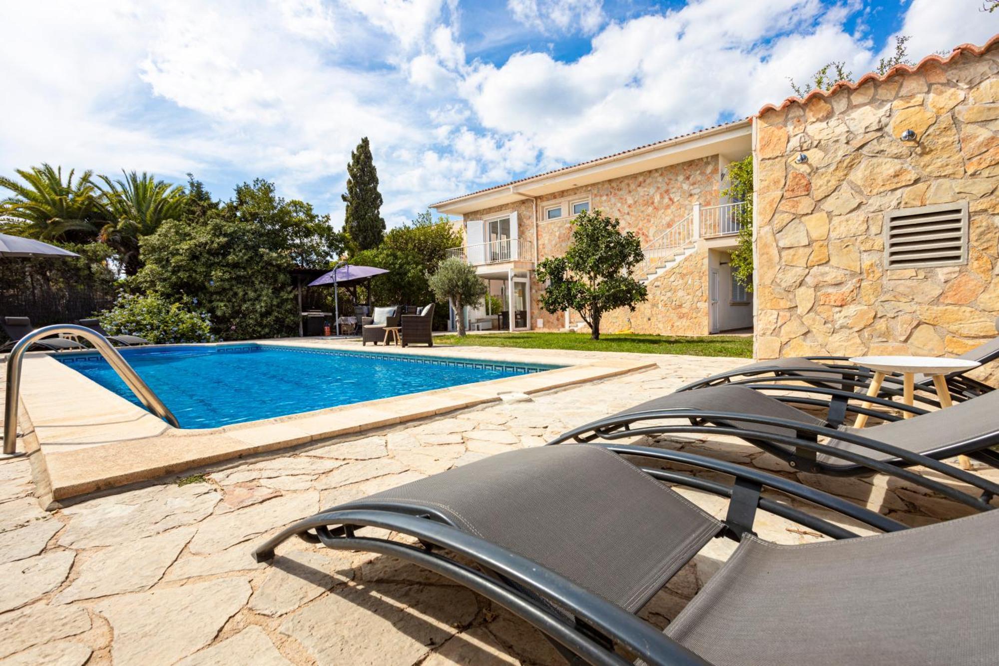 Ferienhaus Ines Pool, Bbq, Homeoffice *